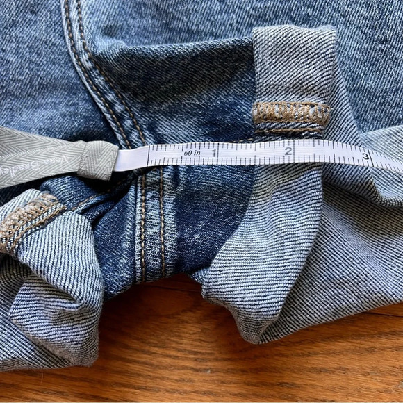 ✨Wild Fable Women's Blue Denim Cuffed Jean Shorts - Size 6/28 - EUC - Stretch - Picture 7 of 8